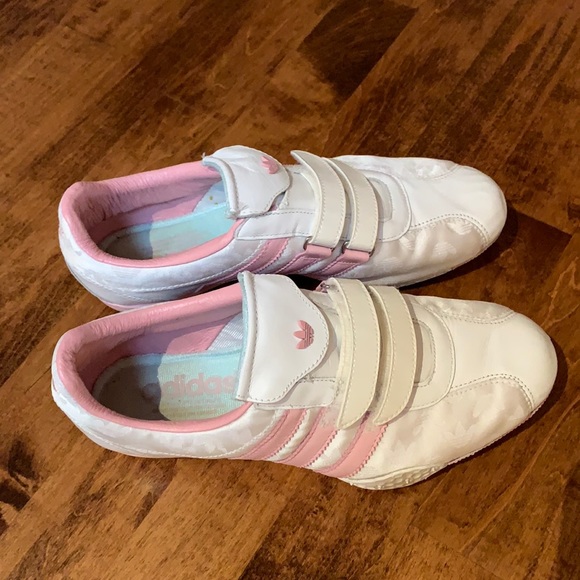 Adidas Women’s Apollo Sneakers - Picture 3 of 9